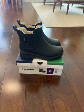Tretorn women’s waterproof warm Lined Rain Boots/ size 8